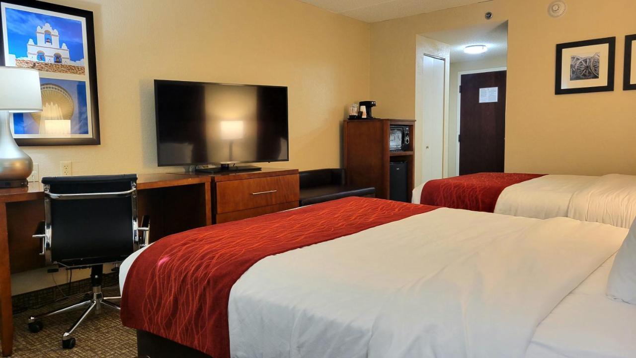 Spark By Hilton San Antonio Airport Exterior photo