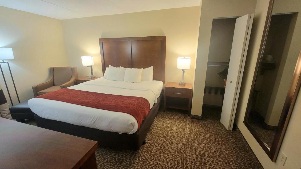 Spark By Hilton San Antonio Airport Exterior photo