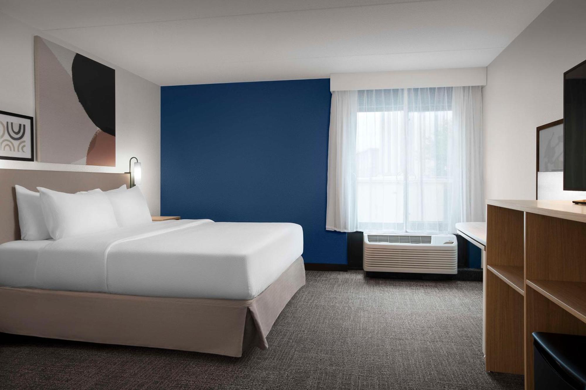 Spark By Hilton San Antonio Airport Exterior photo